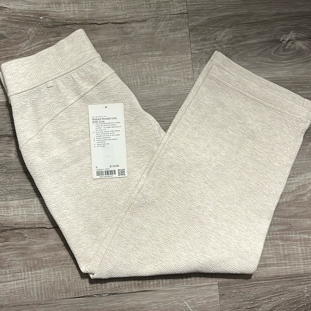 Lululemon Ribbed Straight Leg SHR Crop in Heathered White Opal